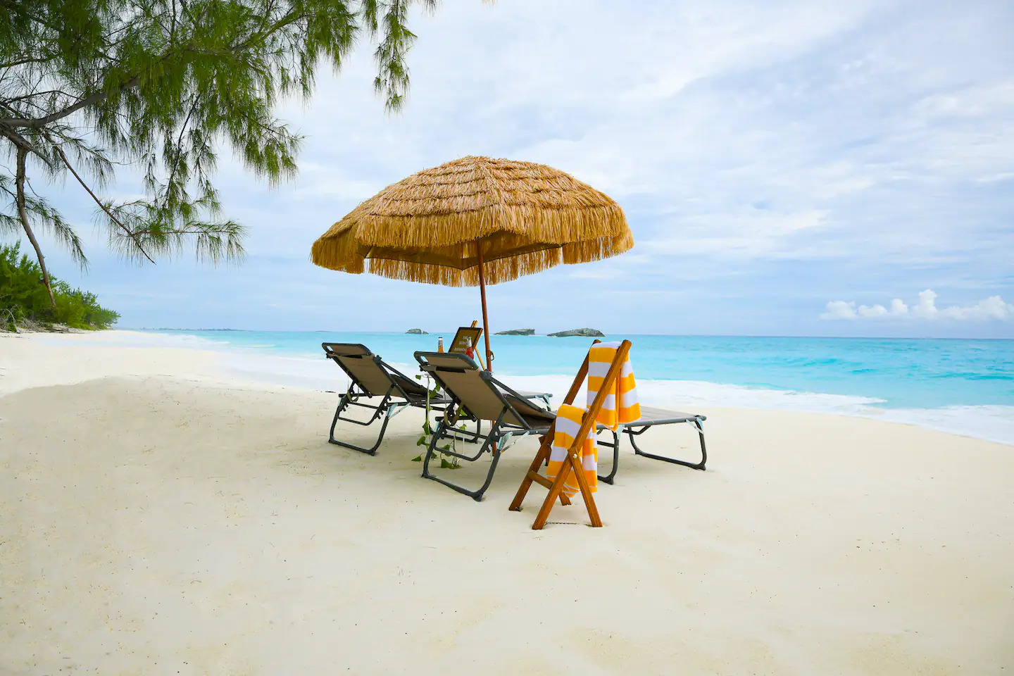 Private room in guest suite in Exuma